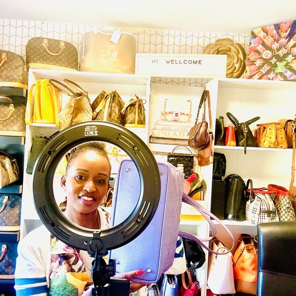 💥Like this listing to be notified when I go live💥. - Picture 1 of 1